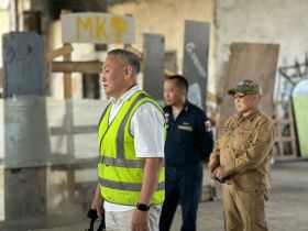 Сенатор Сахамин Афанасьев посетил детские лагеря в Якутске