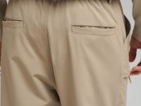 Брюки из технологичной ткани с водоотталкивающими свойствами