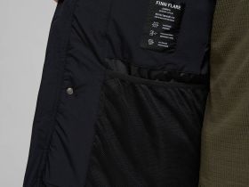 Утепленная куртка с капюшоном