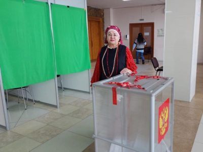 Национальные и культурные общины Якутии голосуют на выборах президента России