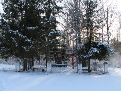 Воинское кладбище, где похоронены воины Советской Армии, погибшие в период Великой Отечественной войны 1941-1945 гг. в боях с немецко-фашистскими захватчиками