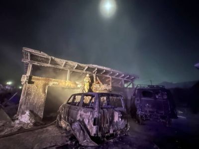 В Якутии обнаружили тела трех человек на месте пожара в частном гараже