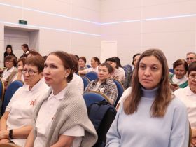 В Якутии в День волонтера отметили лучших добровольцев
