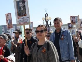 Фото. В Якутске акция «Бессмертный полк» собрала более 50 тысяч человек