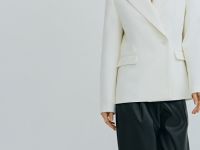 Приталенный двубортный жакет, Белый