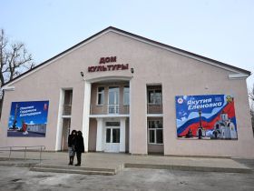 Айсен Николаев и Денис Пушилин проверили ход ремонтно-восстановительных работ в Докучаевске