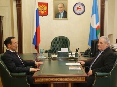 Айсен Николаев и Вячеслав Штыров обсудили развитие транспортного и энергетического потенциала Якутии