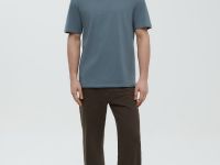 Базовая футболка из хлопка прямого силуэта