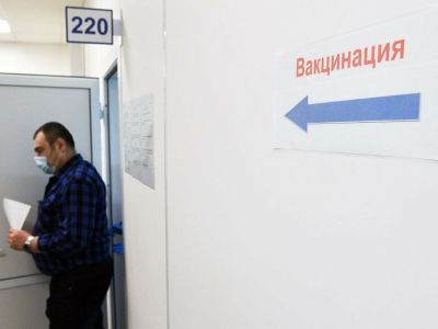 Израильские ученые: Длительные симптомы COVID-19 менее вероятны у вакцинированных людей