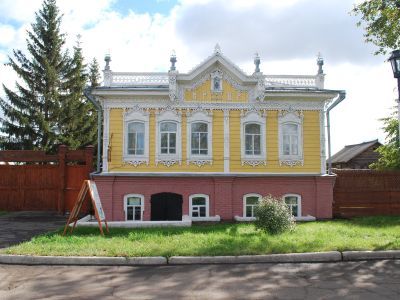 Деревянный дом в пос. Большеречье