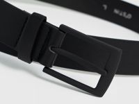 Ремень с чёрной пряжкой, Черный