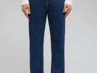 Джинсы зауженного кроя