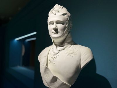 В Якутске открылась выставка «Недаром помнит вся Россия…»