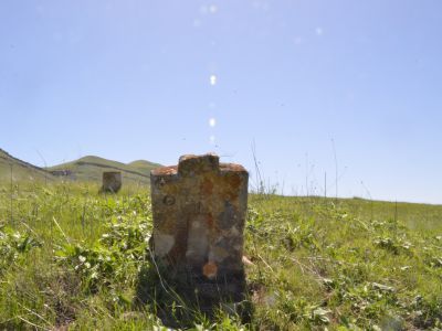 Стела надмогильная