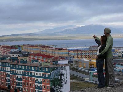 Росстат рассказал, сколько в России женщин на тысячу мужчин