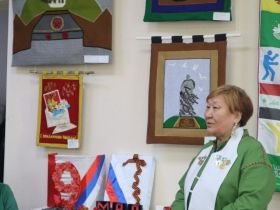 Выставку ручных изделий к 80-летию Победы открыли в Якутске