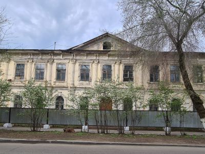 Бывшая гимназия. Эклектика