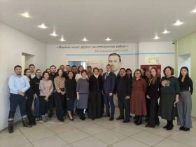 Артур Орлов обсудил с психологами Якутии проблемы детей и родителей