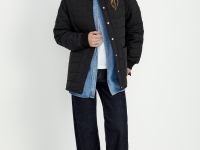 Утепленная куртка с накладными карманами