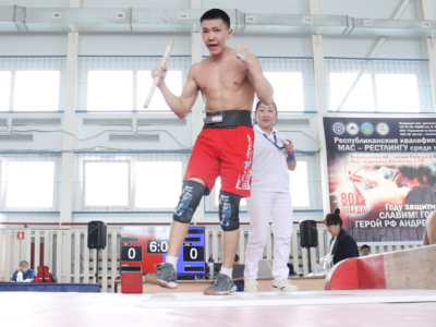 Мас-рестлер Айаал Гуляев готов ставить рекорд по победам на турнирах среди юношей