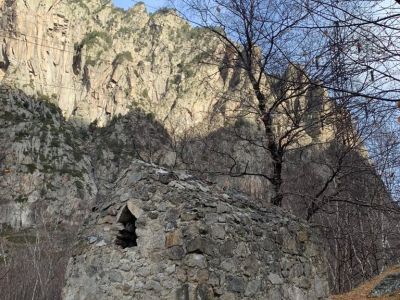 Усыпальница "Камгут-Кешене"