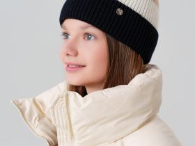 Шапка трикотажная для девочек