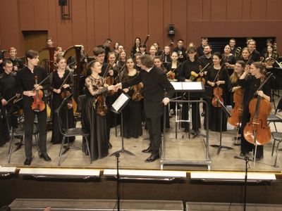 Билеты на УралЮСО и Вадим Плуталов (Свердловская филармония) / Концерт | Афиша | ИнфоТаймс