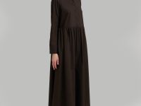 Свободное платье миди А-силуэта