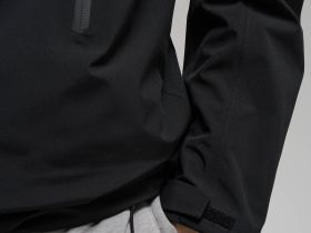 Ветровка из мембранной ткани с защитой от влаги и ветра