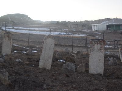 Стелы надмогильные одиночные (2 стелы)