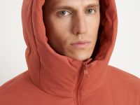 Пуховик с воротником-стойкой и капюшоном