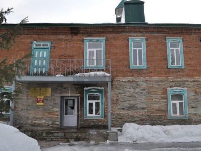 Здание волостного правления (Бурзян-Тангаурского кантисполкома), где проходил I Всебашкирский военный съезд: работали Ахмет-Заки Валиди, Худайбердин Ш.А., Бабич Ш.М.