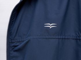 Ветровка с капюшоном из капсулы sport