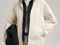 Толстовка объемного кроя из футера