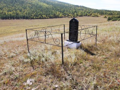 Братская могила 12-ти бойцов 5-й Армии, павших в бою с унгерновцами в 1921 г.