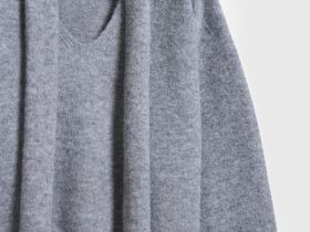 Джемпер с шарфом, Серый