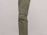 Брюки прямого силуэта с карманами и поясом