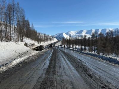 Водитель большегруза погиб в ДТП в Якутии