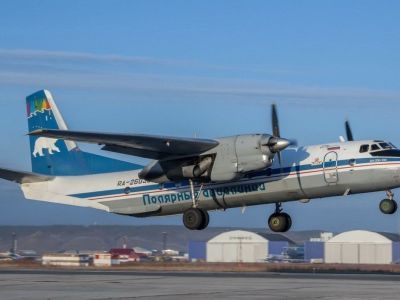 В Якутии самолет Ан-26 прервал рейс из-за неисправности двигателя