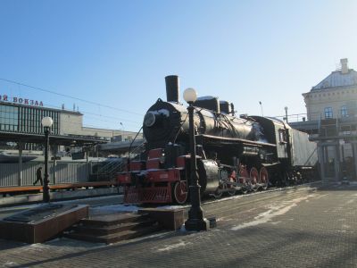 Памятный знак в честь трудового подвига железнодорожников Приморья в годы Великой Отечественной войны