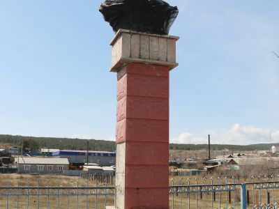 Могила Потаниной Александры Викторовны (1842-1894)-русской путешественницы, известной исследовательницы Центральной Азии