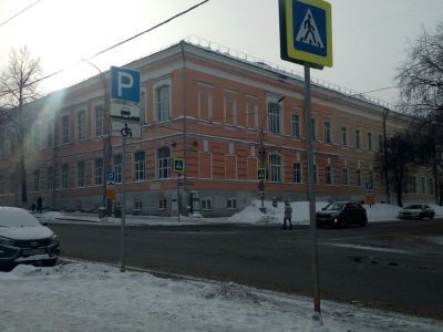 Здание, где в мужской гимназии работали и учились А.С.Шанин, А.А.Дмитриев, Ф.А.Теплоухов, В.В.Сапожников и др.