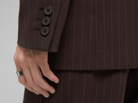 Однобортный жакет в полоску