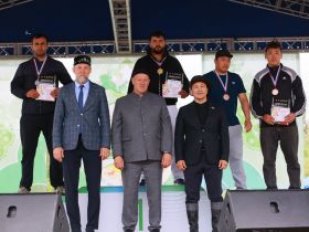 Стали известны победители соревнований по мас-рестлингу и борьбе корэш на Сабантуе