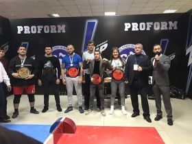 В Узбекистане мас-рестлеры подвели итоги года