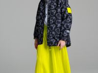 Куртка текстильная с полиуретановым покрытием для девочек (ветровка)