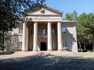 Библиотека п. Кумская Долина