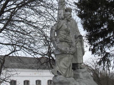 Братская могила с захоронением воинов, погибших в период Великой Отечественной войны 1941—1945 гг.