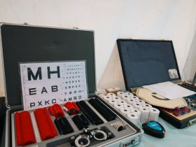 Фоторепортаж: сотни якутян встали в очередь на площади Республики для проверки зрения