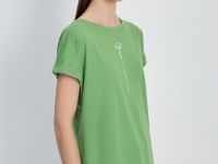 Футболка с круглым вырезом